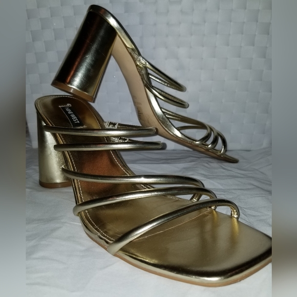 Size 12 Nine West Gold Girlie Block Heel Slide Sandals - Picture 3 of 4